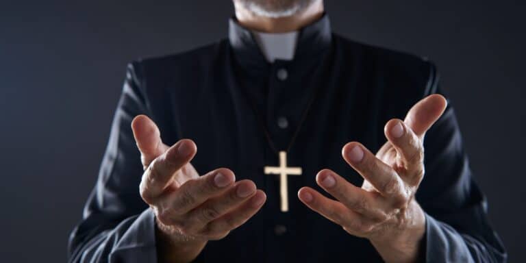 Die Entwicklung und Schulung der pastoralen Rolle sollte stärker in den Mittelpunkt rücken.