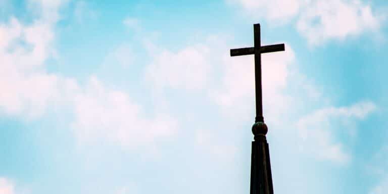 Trotz abnehmender Mitgliederzahlen: 320.000 Katholiken verlassen die Kirche